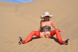 natalie willner spreads pussy in the sand
