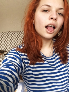 Young redhead mum selfshots - you wouldnt think she had two - N