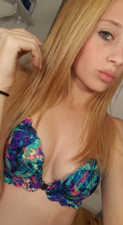 Cute skinny teen selfies - amateur selfshot blonde girl - N