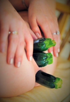 girls with vegetables - N