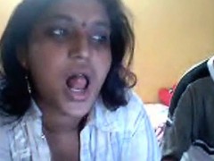 Indian Naked on Camera Fingering her Pussy