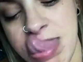 LONG TONGUE BEAUTY SHOWS OFF LONGEST TONGUE AND WIDE THROAT