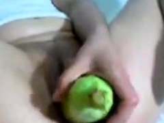 Amateur fisting herself, vegetable inserion
