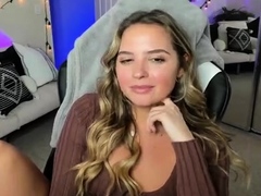 big-boob-brunette-masturbates-on-webcam