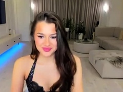 amateur-teen-brunette-masturbate-on-webcam